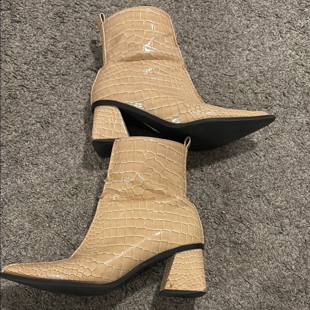 Elegant Croc-Embossed Tan Ankle Boots